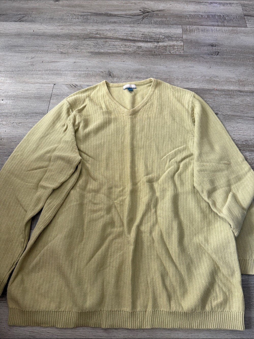 Men's V-Neck Lightweight Knit Sweater in Light Yellow